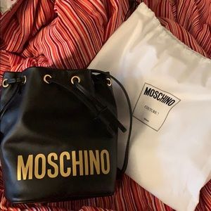 MOSCHINO Logo bucket bag